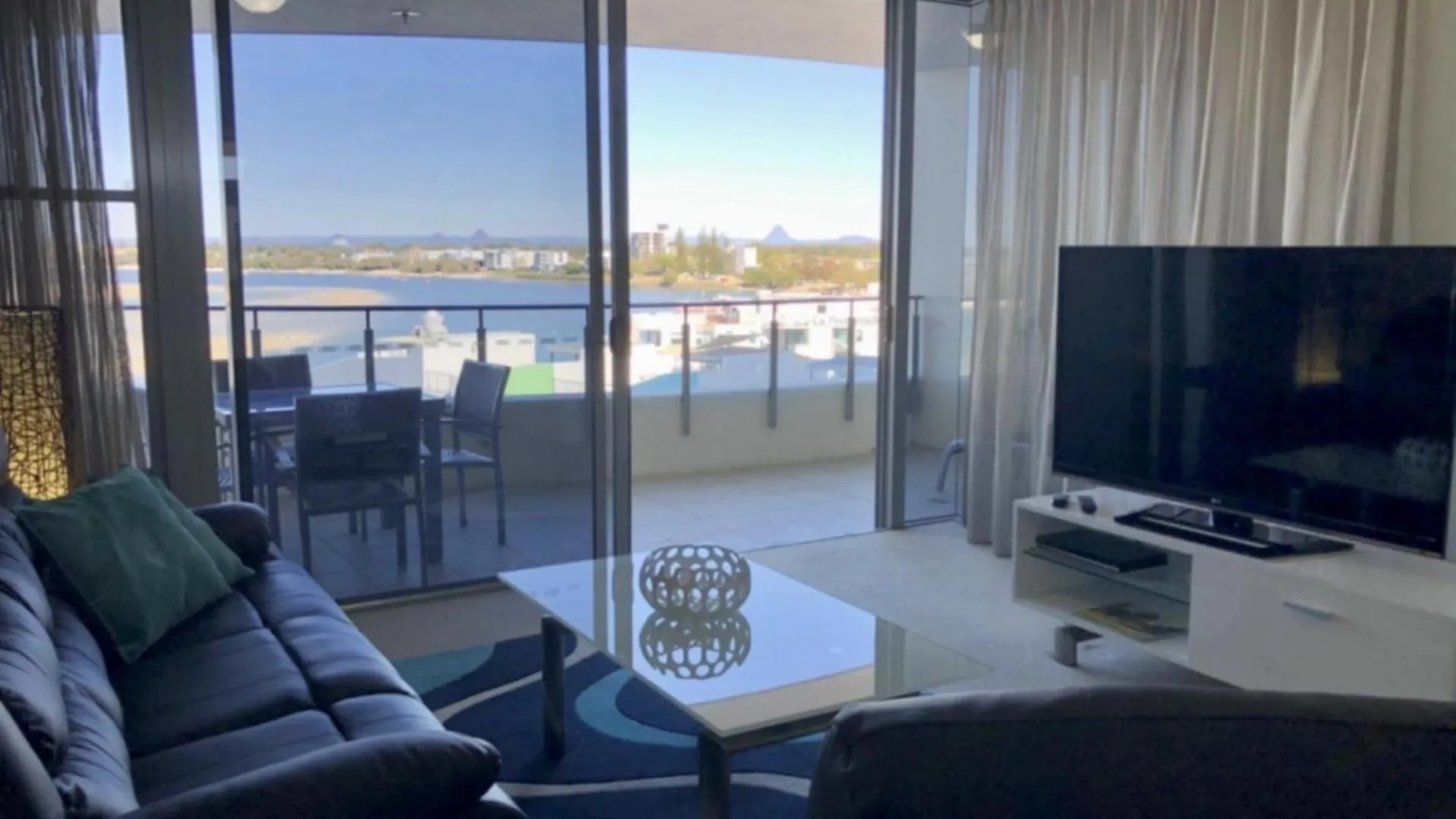 Daire Amazing Views, Walk Everywhere! Caloundra